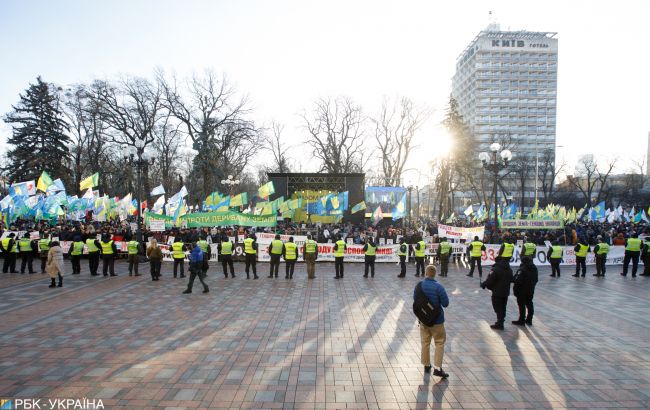 Полиция в Киеве продолжает работать в усиленном режиме