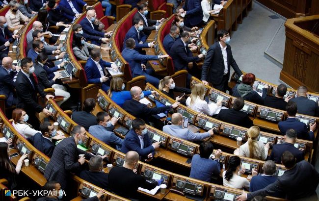 "Евросолидарность": парламент наконец исправил ошибку с выплатой больничных