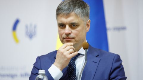 В МИД назвали условие трудоустройства украинцев за границей