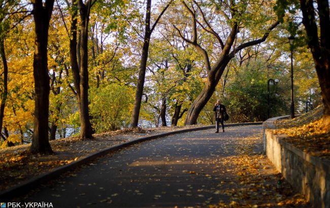 Не спешите доставать пуховики: синоптики ошарашили прогнозом погоды