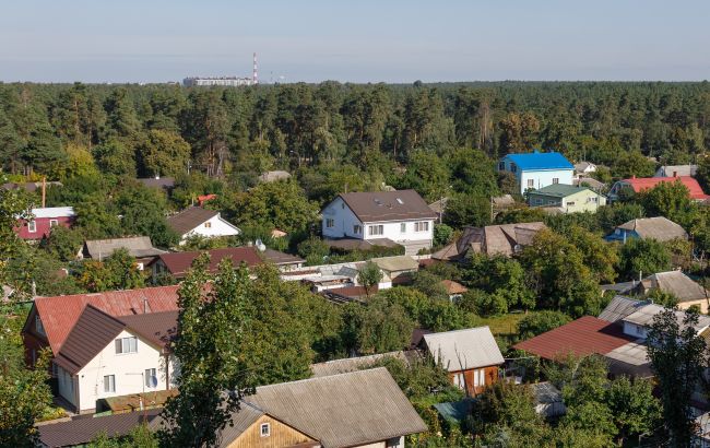 Приватні будинки у передмісті: популярні формати та напрямки