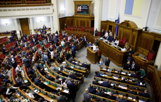 Украинцы больше недовольны работой Верховной рады, чем правительства, - КМИC