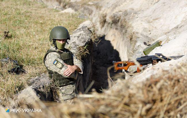 Стріляли із забороненої зброї. Бойовики тричі порушили "тишу" на Донбасі