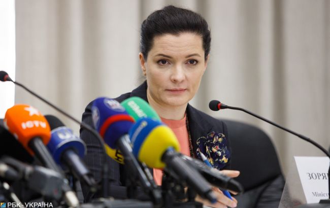 У МОЗ планують зробити відкритою чергу на лікування за кордоном