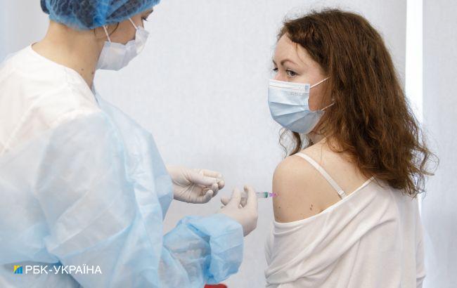 В Украине существенно увеличили темпы вакцинации от COVID