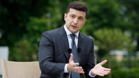 Зеленский настаивает на расшифровке всех пунктов минских соглашений