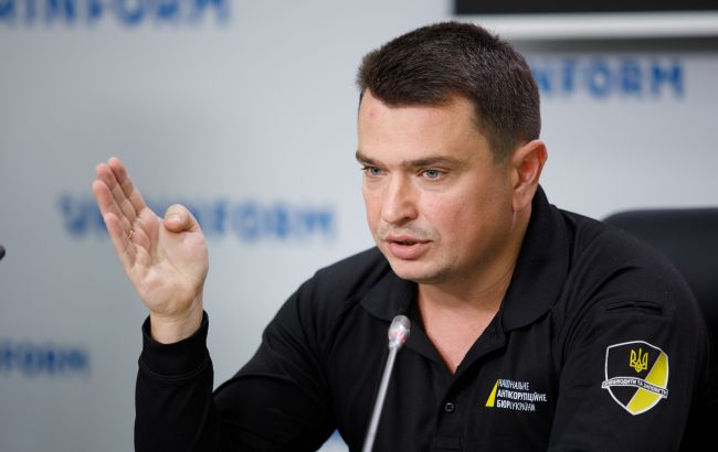 Кабмин подал в Раду законопроект, гарантирующий неувольнение Сытника