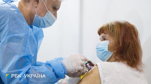 Автомобіль, телевізори чи велосипед: у Вінниці розіграють подарунки серед вакцинованих