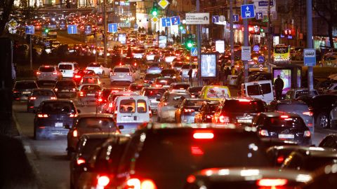 Київ зупинився в заторах: карта