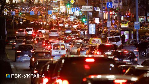 Київ під вечір знов зупинився у заторах: які вулиці краще оминути