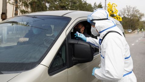 Епідемію коронавірусу вважають загрозою 40% українців