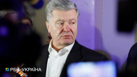 Порошенко прийшов на допит у ДБР. Від дачі показань відмовився