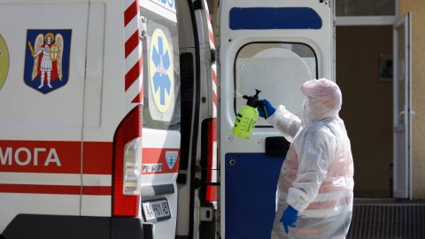 В квартире в Киеве произошел взрыв, владельца госпитализировали