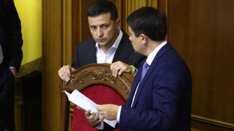 Теряя влияние: удержит ли Зеленский контроль над Радой