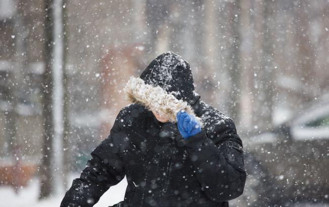 Снег продолжит засыпать Украину: в каких областях разгуляется непогода