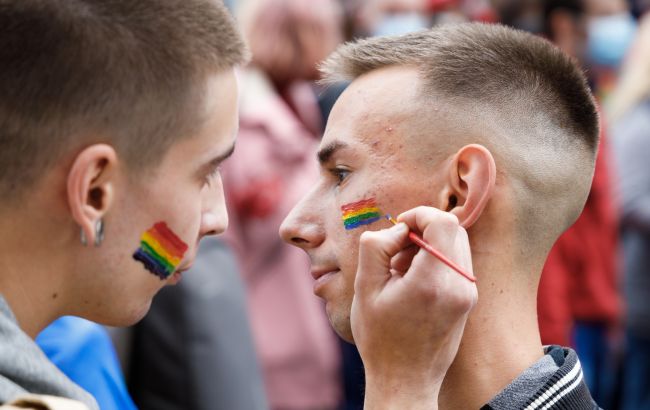 В Швейцарии с 2022 года легализуют однополые браки