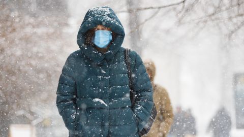 Непогода в Украине задержится до выходных: какие области продолжит засыпать снегом