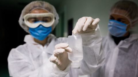 Було складно просто встати: лікар розповіла, як пережила дві хвилі коронавируса