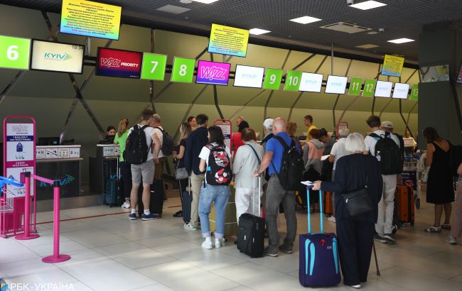 Українські туристи збільшили витрати на поїздки в Європу