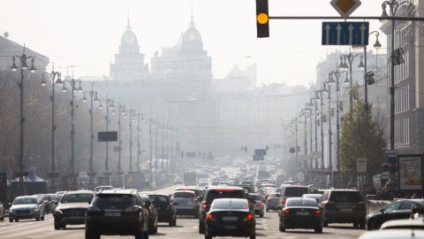 Цены на бензин на АЗС резко снизились: сколько стоит топливо