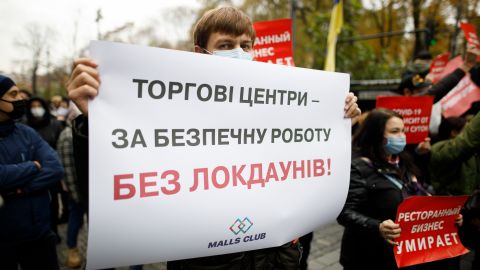 У Зеленского планируют совещание с мэрами из-за нарушения карантина