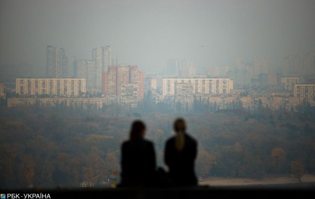 Густий туман у Києві пояснили температурною інверсією
