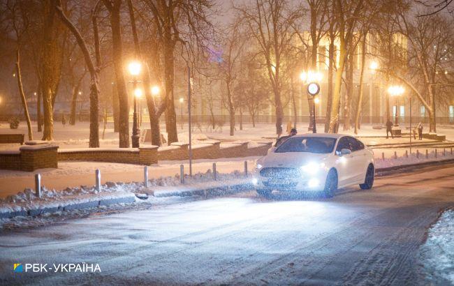 Будет два сложных дня: украинцев призвали не садиться за руль из-за непогоды