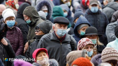 Рост случаев. В Украине более 7 тысяч новых заражений COVID и 275 смертей за сутки