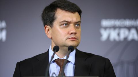 Разумков розплакався після спілкування з матерями загиблих на Донбасі (фото)