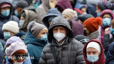 Спад случаев. В Украине 5 276 новых COVID-заражений и 268 смертей