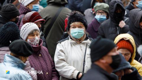 Ще шість областей виходять з "червоної" зони: список