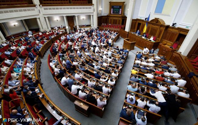 Парламент сделал первый шаг к утверждению большого Герба, - Корниенко