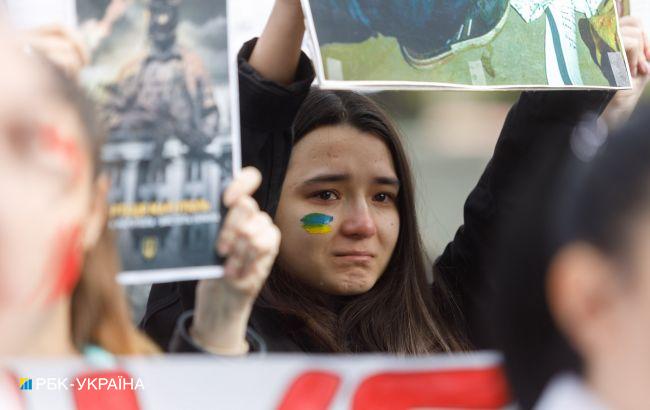 В Мариуполе люди вышли на митинг из-за отсутствия света и воды (видео)