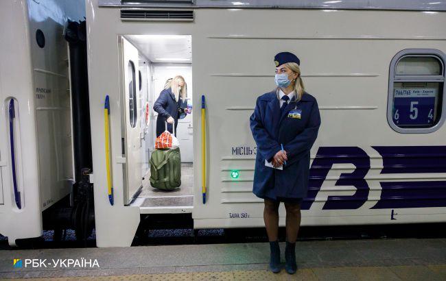 В УЗ попередили про затримку потягів через негоду: список ресів