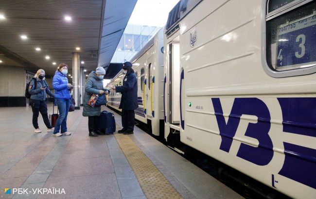 УЗ до Дня незалежності призначила додаткові потяги з Києва до Львова