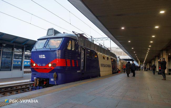 В Черкасской области сошли вагоны, поезда задержатся на пять часов: список