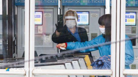 У метро Києва після збою пасажирам повернуть гроші за проїзд: що для цього потрібно