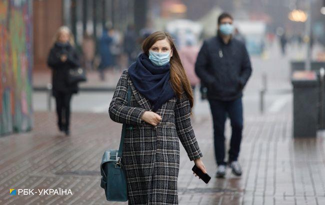Що поки ще працює в "червоному" Києві: список