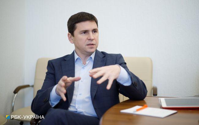 Не санкциями одними. Подоляк выступил за удары по заводам дронов в Иране