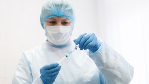 Лікар розповіла, чи потрібно вакцинувати дітей від COVID-19