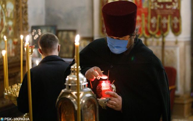 Суд на 17 тыс. гривен оштрафовал священника за обряды во время карантина