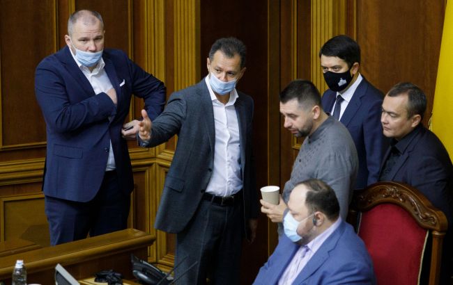 Половина українців не знають депутата від свого округу