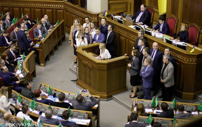 Абсолютное большинство украинцев одобряют приход женщин в политику