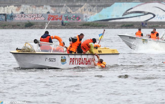 Вчера в Украине утонули три человека. Спасатели предупреждают об опасности на "диких" водоемах