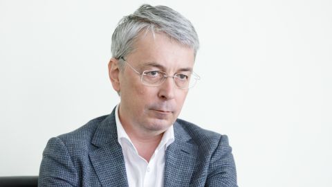 Міністр культури розповів, чи будуть ще закривати телеканали в Україні