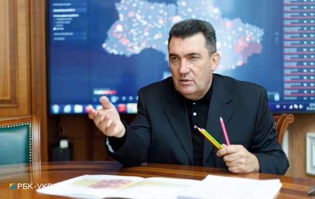 Данілов назвав умову для введення в Україні воєнного стану