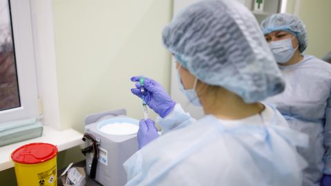 В Минздраве рассказали, когда украинцы смогут прививаться от COVID-19 в частных клиниках