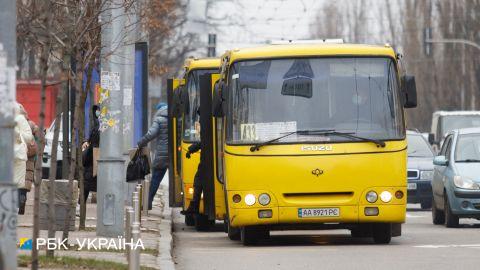 У Львівській області заявили про загрозу зупинки частини транспорту. Мало щеплених водіїв