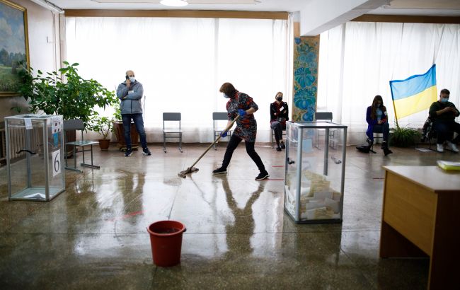 Українці визначилися, коли проводити вибори