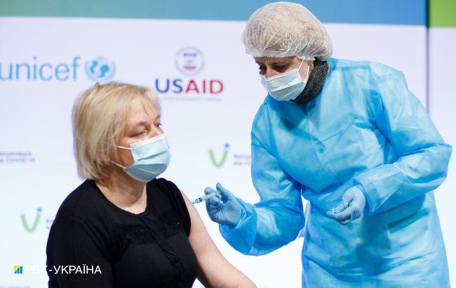 Запуск сертифікатів вакцинації в Україні: у Раді остерігаються підробок
